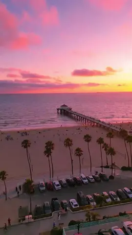 🎥 : @I&M T. Sunsets in LA 🌅 #discoverLA #WeLoveLA #losangeles #thingstodoinla #sunsets 