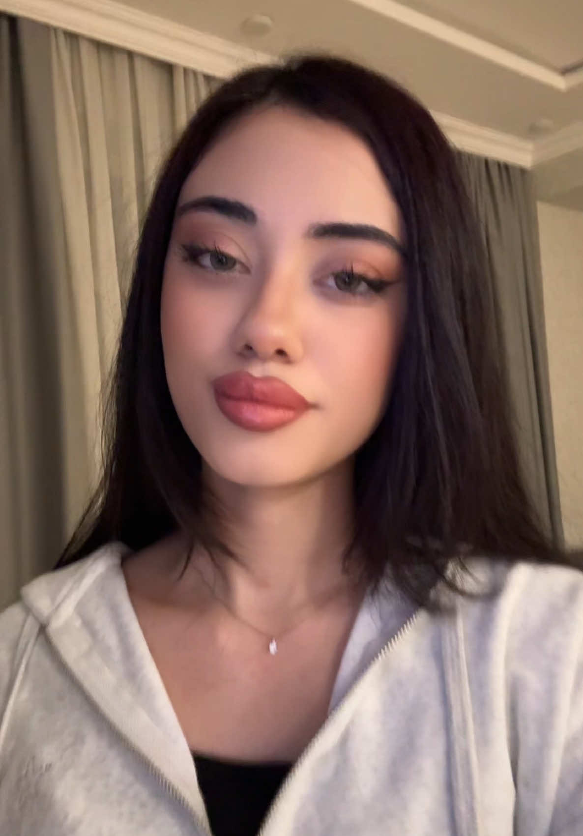 İstəyirəm köçüm şəhərdən..