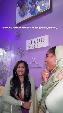 This wasn’t THAT funny but I swear she’s literally the funniest and smartest person I know 🥰😂 @Preccadoll   #twins #sister #sisters #twinsisters #funny 