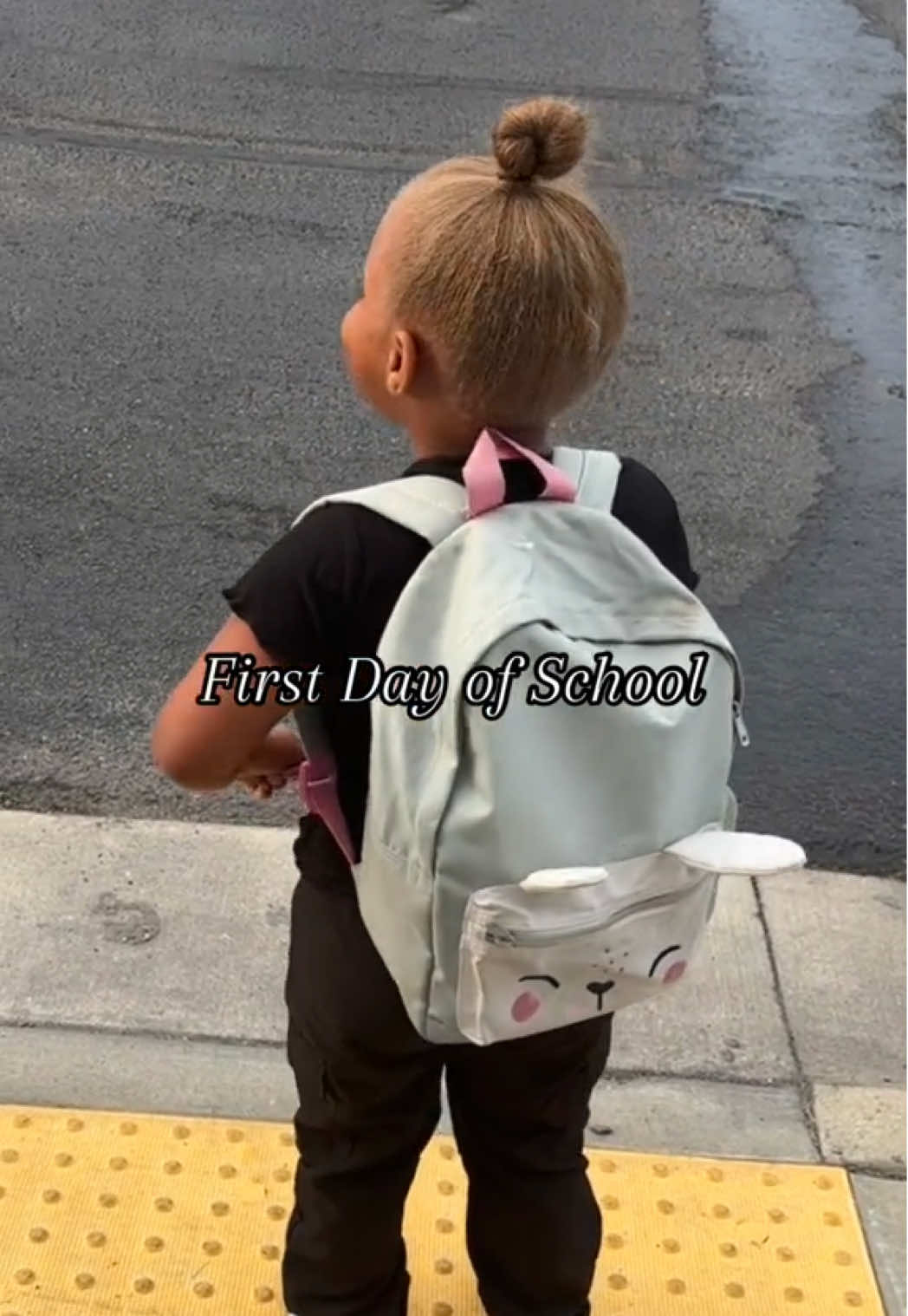 Only my daughter 😌 #firstdayofschool #repost #MomsofTikTok #shein #sheinbrandambassador @SHEIN 