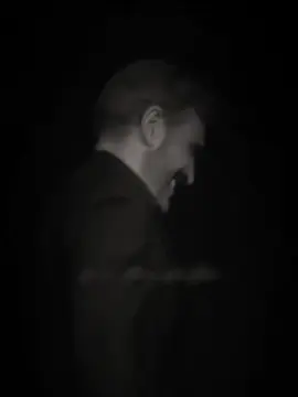 سلامي على يستاهل دموعي،،،