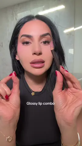 I love a glossy lip combo  #glossylips #makeuphacks #lipgloss #lipcombo 