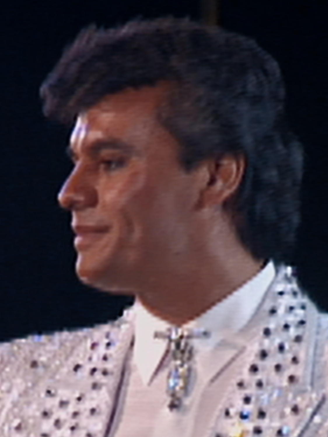 Así entra una verdadera estrella ✨ #JuanGabriel #JuanGabrielDeboPuedoYQuiero #BellasArtes #Netflix #fyp