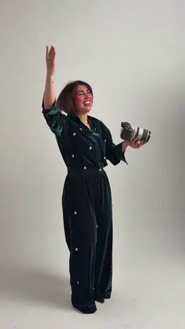 ايدي على قلبي ع الكاميرا!!!🤣💞👏🏻 #هنادي_الكندري_ومحمدالحداد  @هنادي الكندري 🤍🇰🇼 