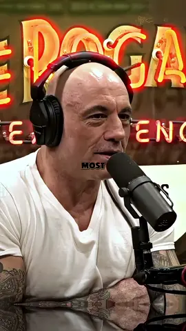 Magnus Carlson On YOUNG Chess Players #magnuscarlsen #chessplayer #young #joerogan #livestory 