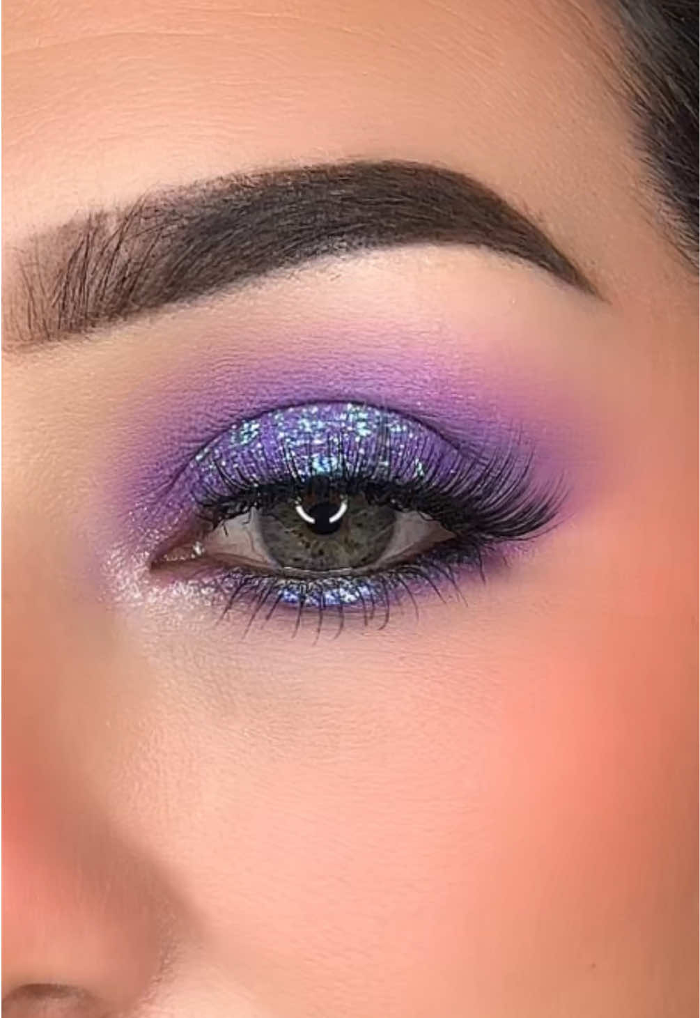 Maquillaje morado 💜 #regalametuapoyo💛🥰 #paramasvideosasi #makeupeyes #makeuptutorial #maquillajedeojosfacil 