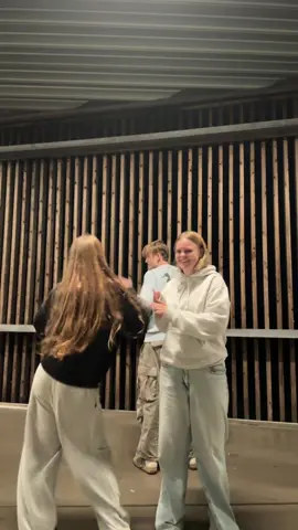 Nuttet🫰 #fyp #brunettesdoitbetter #fördig @Ronja og Malou @Ronja🌺🤍 @Hector 