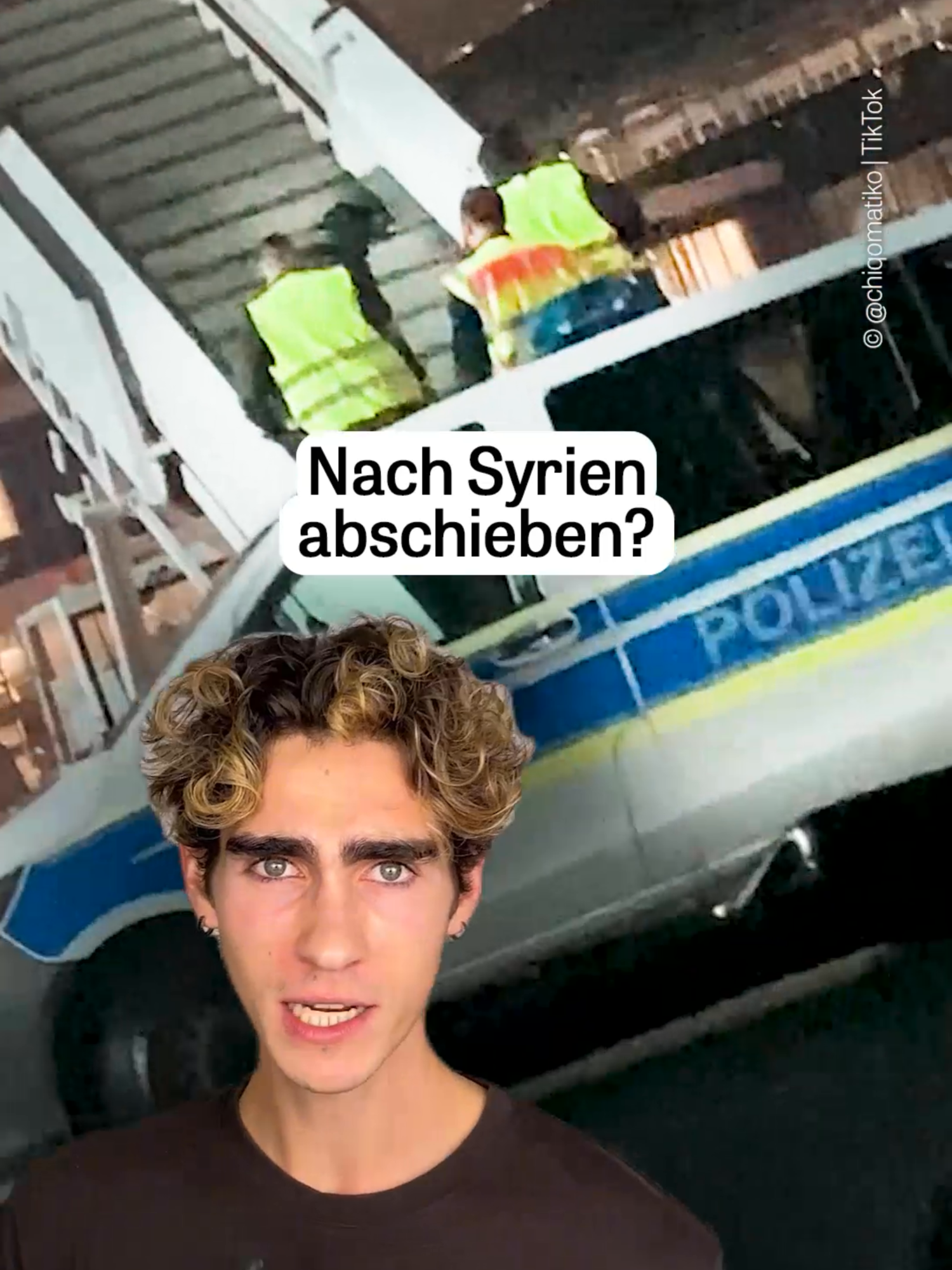 Darf Deutschland bald wieder nach Syrien abschieben? Die Lage im Land ist für Rückkehrer aber weiter unsicher. #Syrien #Abschiebung #Flüchtlinge #Deutschland #Politik  Host:@julianstopa  Skript: Jil Dreimann Schnitt:@leon.scheuermann  Redaktionsleitung:@lndfrs & @headofhochkant 