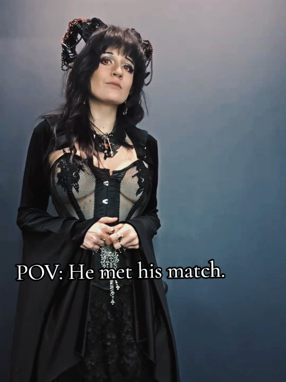 POV: Her has seen here.  #vampire  #lovestory❤️  #darkromance  #fantasytok  #vampirequeen 