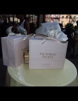 Eyes without a face 🤍🌸#moodboard #2010s #chic #nostalgic #2000s 