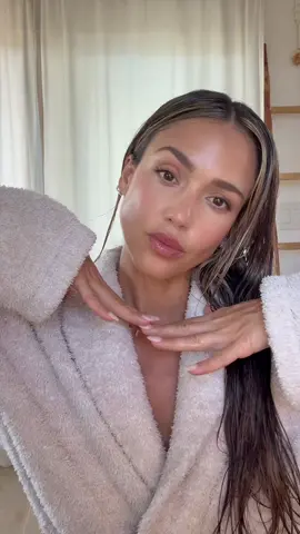 Get ready with me 💞🐞 #GRWM #MorningRoutine 