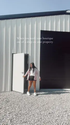 Like hey yall 👋🏽 😆