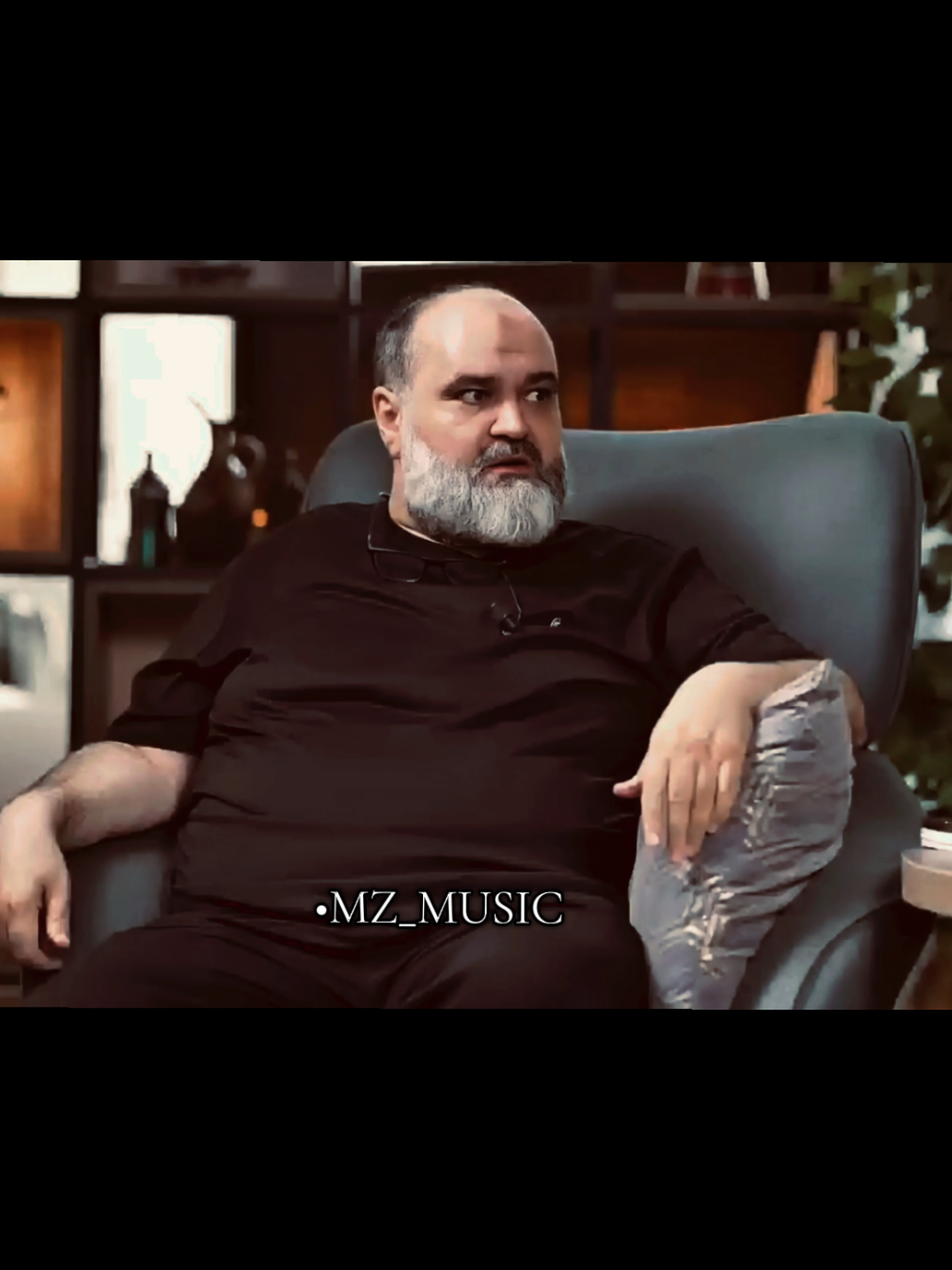 Axund Azər 🖤 - Yuxuna Kaşki Gələydim Gecələr.. #Love #tiktok #fyp #axundazersani #meyxana 