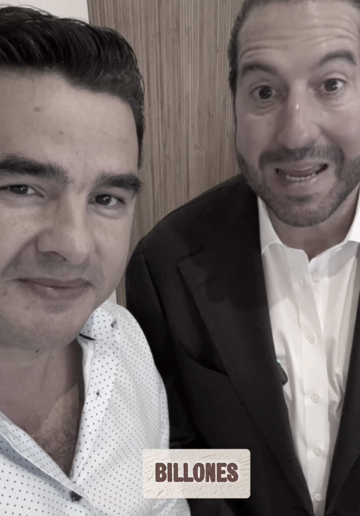 Siempre es grato conseguir profesionales de la industria que aportan valor , esta vez tengo el honor de conversar con el amigo Mauricio Ordoñez de QKapital, un experto con años de experiencia ayudando a inversionistas extranjeros a lograr sus sueños en Florida.  Mauricio ha sido clave para mí, ayudándome a cerrar varias inversiones extranjeras, todas con un excelente resultado y negocios que han beneficiado enormemente a los compradores.  Descubre cómo, con la información correcta, el financiamiento está al alcance de tus manos. Hay un mundo de posibilidades y dinero disponible para ti, y lo mejor es que te guiamos paso a paso, totalmente gratis, para que tomes decisiones con confianza. ¡Mira el video y contáctame! Podemos tener una reunión por Zoom, sin costo, donde te brindamos toda la información que necesitas. Si tienes pensado en invertir en posiblemente tu inversión en Florida está más cerca de lo que imaginas! Siempre a tu orden. Realtor Ramón Rodríguez  Branch Leader  Broker Associate Avanti Way Realty Tlf: 3054975435