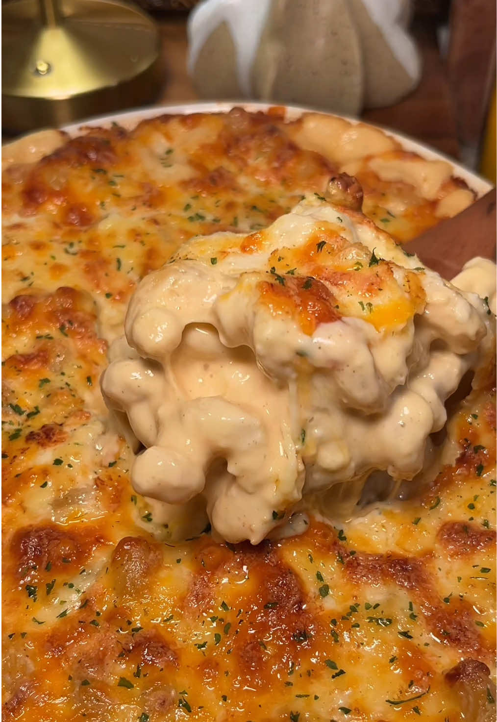 Literally THE BEST mac & cheese recipe I have ever tried! FULL RECIPE video/tutorial posted separately. Comment if you want the recipe 🥰  #macandcheese #thanksgiving #macncheese #bakedmacandcheese #dinnerwithme 