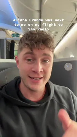 I met an angel yesterday #arianagrande #saopaolo #wickedpremiere #forgoodpremiere #friendshipbracelet 