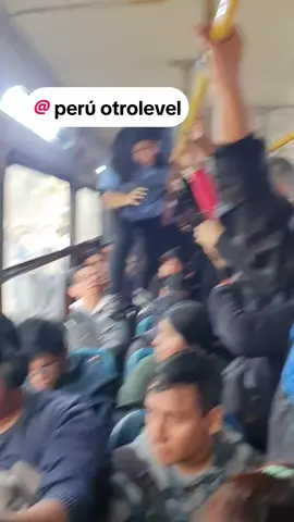 #fyp #paratii #SideHustleLIVE #humor #transportepublico 