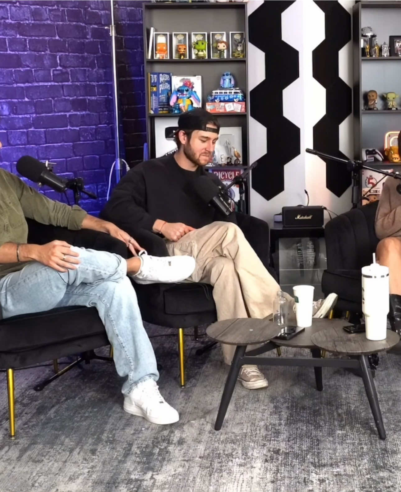 Luís Chaparro explicando como es crecer en la playa #luischaparro #5comentarios #alejandrosago #Zerme #playacancun 