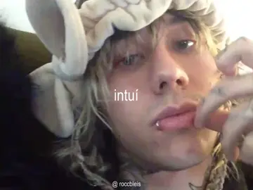 (ᗒᗣᗕ)՞ m identifico sip - #rojuu #texto #viral #foryoupage #creatorsearchinsights 