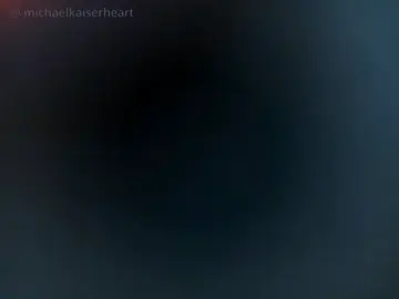 #MICHAELKAISER — nao gostei muito, mas como tô aprendendo algumas coisas da pro gasto ‼️😓 .  — 𝘒𝘢𝘪𝘴𝘦𝘳, sabe por que gosto tanto de você? Porque você é real, mesmo sendo ficção. Você é o retrato de quem cansou de ser subestimado, de quem foi quebrado e ainda assim teve coragem de se reconstruir. Às vezes penso que o mundo te chama de arrogante porque ele não suportaria ver a dor por trás do seu orgulho. Eu entendo, sabe? Fingir que não precisa de ninguém. Fingir que está tudo bem. Mas eu vejo através de você. Se eu pudesse te dizer uma coisa, seria: você não precisa se provar o tempo todo. Já basta. Você já é suficiente, mesmo sem aplausos, mesmo sem vitórias. E se algum dia o mundo se virar contra você, prometo que continuarei do seu lado — não como fã, mas como alguém que entende o quanto é difícil continuar brilhando quando tudo parece escuro. .  #michaelkaiser #bluelock #fy #kaimicannon 