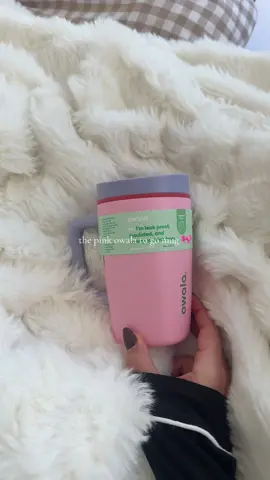 this owala is so cutesy 🤍 #owalasmoothsip #owala #tiktokshopcreatorpicks 