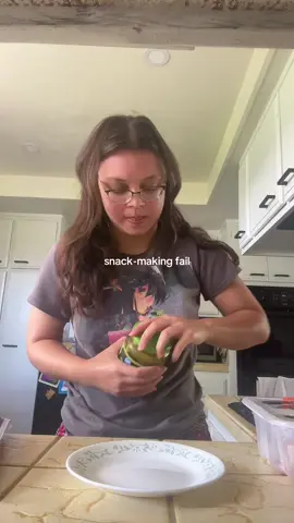 okay but actually how do i open this #pickles #nfl #snacks #tutorial #imjustagirl 