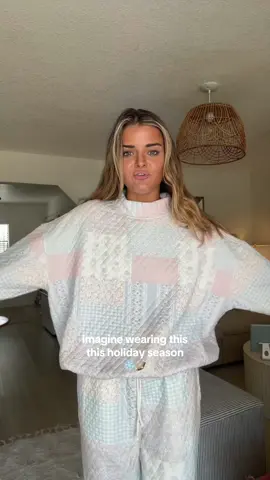 Wearing a size medium for reference #quiltedset #quiltedhoodie #quilted 