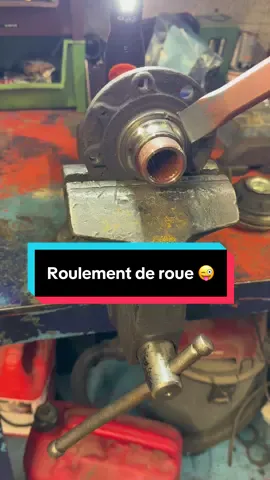 Pour un roulement faut-il toujours passer par la case « presse »? Ça tombe bien on va en remplacer un tout de suite 😜#tuto #roulement #presse #ra38 #labise 