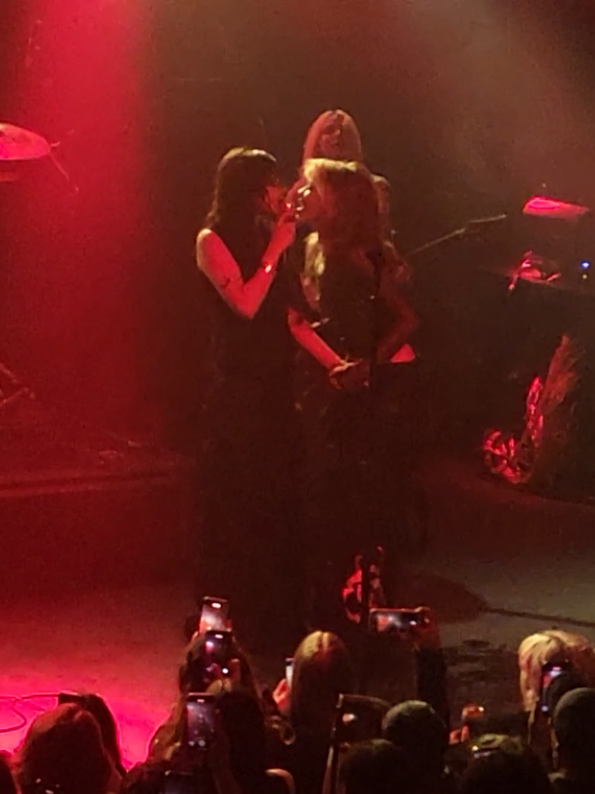 AGHHH LOVE THEM SM @ellaboh @ari #changetour #ariabdul #ellaboh #ARIELLA #wlw