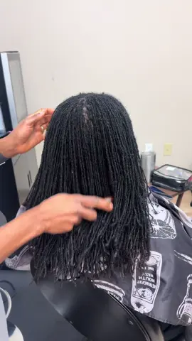 #fyp #natural #naturalhair #locstyles #blackwomen 