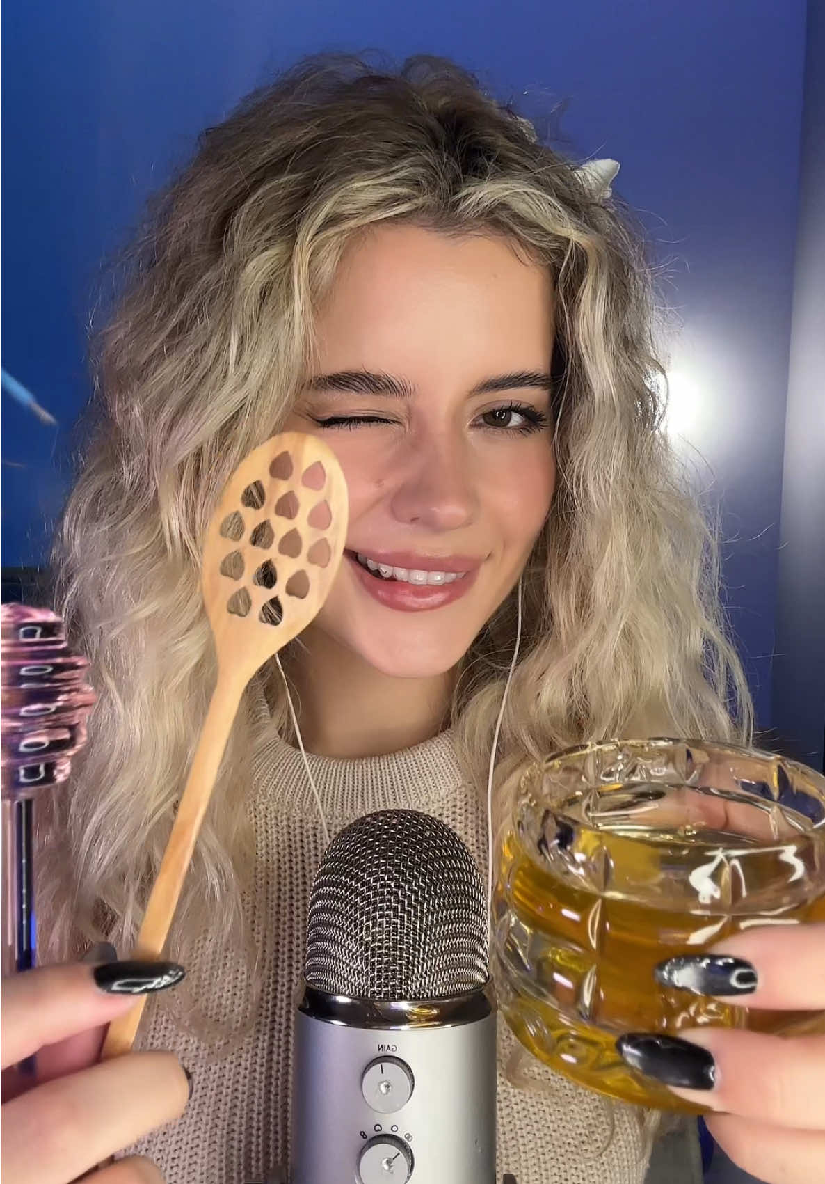 🍯 #asmrmukbang #asmrhoney #mouthsounds 