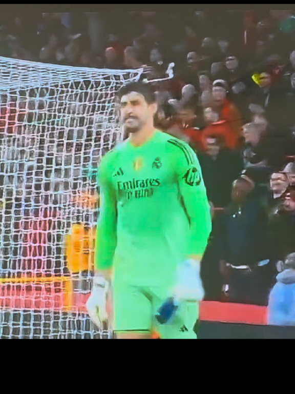 atajadas de Thibaut Courtois frente al Liverpool en la champions 2025 #thibautcourtois #alamadrid #elrey #championsleague #realmadrid @El Chiringuito TV @Champions League @fcbarcelona @Ibai @IShowSpeed @Real Madrid C.F. @Sergio Ramos @Vini Jr. 