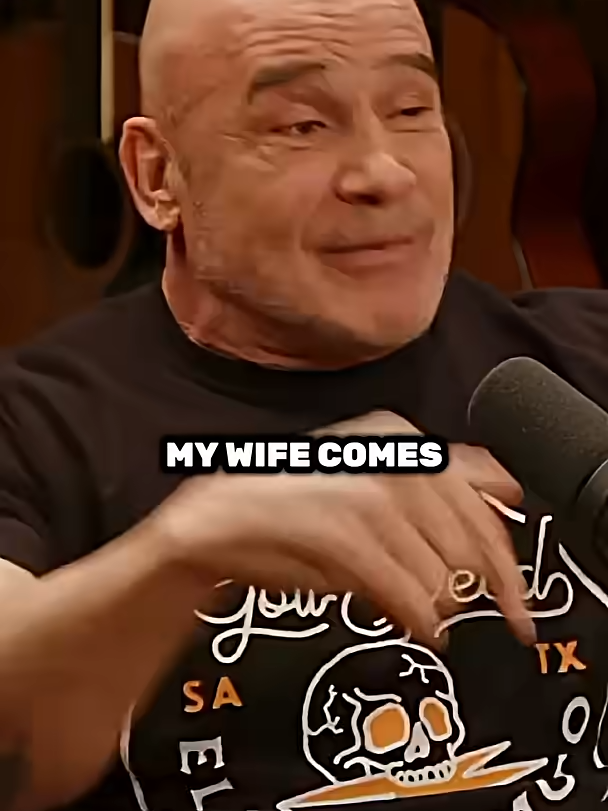 Bodybuilder threatens Bas Rutten’s Wife 💀 #boxing🥊 #mma #viral #fyp #joerogan