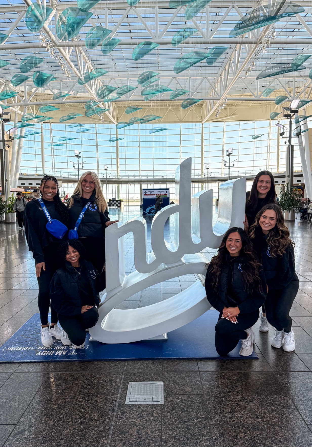 definitely not the most peaceful flight … but the most entertaining??  🙂‍↕️🙂‍↕️🙂‍↕️ #Berlin #nfl #fyp #funny #traveltiktok 