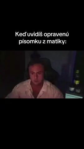 Daj follow pre viac podobných videí🌹 #2sekundovymato #skola #chcembytvofypdopici😏💘 #😂 