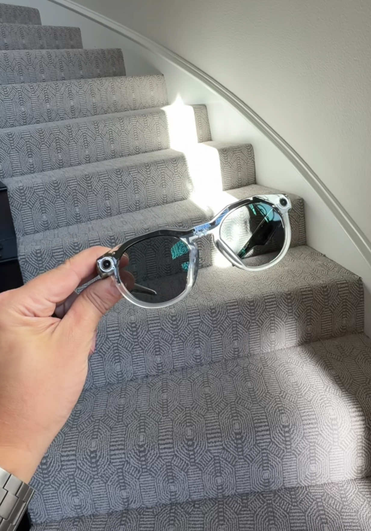 These are the #OAKLEYMETAHSTN glasses you can get now! You have to see this! META is here! #kahlaDeals #TikTokShopCreatorPicks #TikTokShopBlackFriday #TikTokShopCyberMonday 