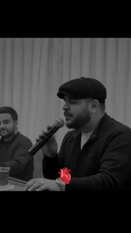 Qonşu bağından sənə güllər seçirəm mən, Vaxt tapıb hərdən qapınızdan keçirəm mən. #pasaemircan #mahni #xatireler 