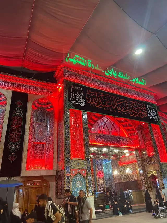 قتلـوكِ فضنو في قتلكِ يُفنى ذكرٱك ففنِى ذكرٱهم ، وٱصبحت سيَد ٱلشهداء .