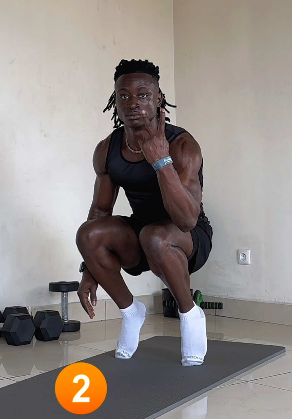 How to do pushups for beginners 💪 Start with wall pushups and level up in 4 steps #pushups #tutorial #tips #beginner 