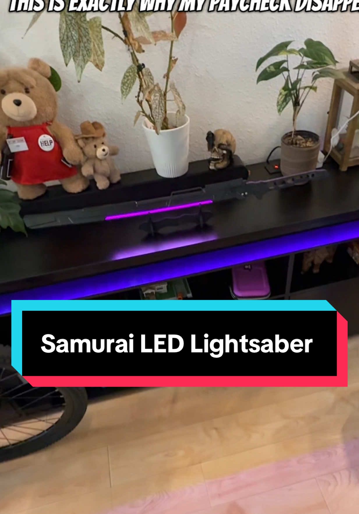 Tell me I don’t look like a Cyberpunk samurai 😤⚔️ #tiktokshopfinds #lightsaber #cyberpunk #fyp #giftidea 