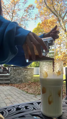 Apple cinnamon latte😁🍁🍂☕️#fyp #18 #draft #drinks #fall