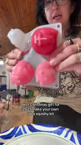 They’re obsessed!!! #taba #tabasquishy #tabasquishykit #MomsofTikTok #fyp 