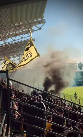 عشتي نوفينتا اي كواترو 🖤💛⚒️