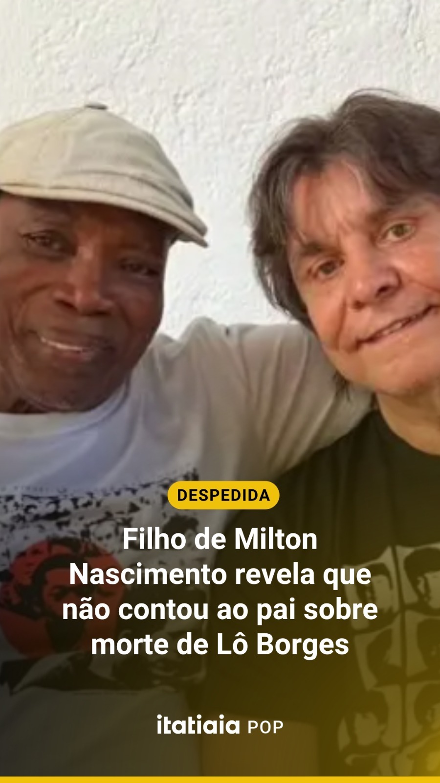 INSTRUÇÕES MÉDICAS | Filho de Milton Nascimento, Augusto disse nesta terça-feira (4) que ainda não contou ao pai sobre a morte de Lô Borges. A declaração foi dada em entrevista durante o velório do cantor no Palácio das Artes, em Belo Horizonte. “Por uma instrução médica do médico dele, a gente vai contar junto para o meu pai durante uma consulta de rotina no sábado (8)”, detalhou. Segundo Augusto, o comunicado da morte do amigo de longa data será a conversa a mais difícil de todas com seu pai. “Então, a gente escolheu, pelo momento que a gente está passando, a gente escolheu, eu e o médico, contar junto, para ele estar assistido na hora, para, se a gente tiver alguma intercorrência, ele estar assistido e seguro”, acrescentou. No dia 2 de outubro deste ano, Augusto revelou que Milton Nasicmento foi diagnosticado com demência por corpos de Lewy (DCL), uma condição grave, progressiva e sem cura, que causa complicações no quadro cognitivo. Durante o velório de Lô Borges, ele comentou sobre o estado de saúde do pai: “Está sendo super assistido e super cuidado. A gente sempre teve um cuidado um com o outro de muito amor, muito carinho. E assim a gente segue”. 📲 Leia mais em itatiaia.com.br 🎥 Tadeu Scafutto/ Itatiaia 📝 Vinícius Brito e João Felipe Lolli #LôBorges #MiltonNascimento #saúde #despedida