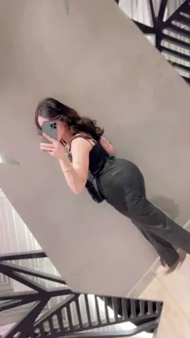 يمكن مو بشر لعاااابه🤪