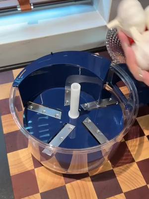 قشّر العنب والطماطم الكرزية والفواكه الصغيرة في ثوانٍ بدون فوضى اطلب الان و الشحن مجاني