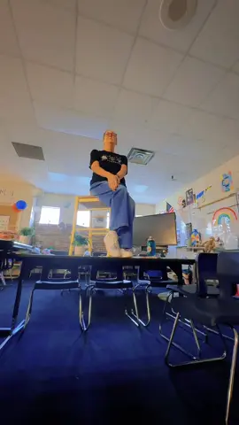 It’s been a long day. #teachersafterhours #fateofophleiadance #taylorswift #dwts #alixearle @Taylor Swift @Taylor Nation 