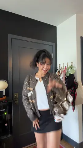 Starting to get chilly! My fav uniform, cardigan, skirt and boots outfit #easyoutfitideas #fallfashioninspo #fallfashiontrends #outfitideasforyou #falloutfitinspo 