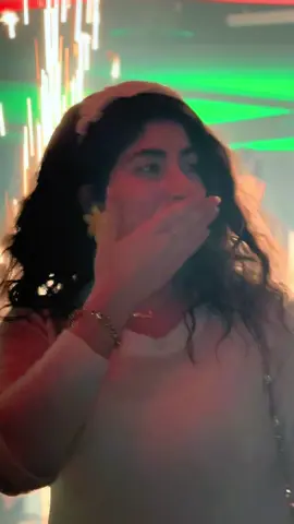 الفنانة النجمة شمس في مستر وان لاونج