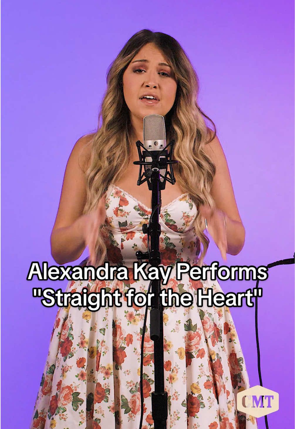 Aim straight for the heart 💔🏹 #CMTStudioSessions #AlexandraKay #StraightfortheHeart #secondwind #acoustic 